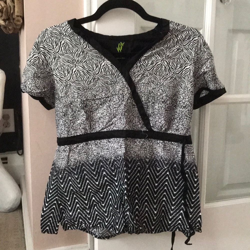 Scrub top 100% cotton